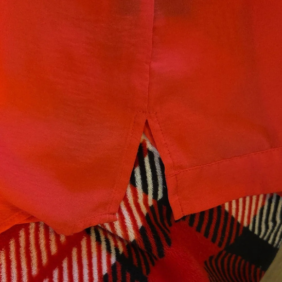 Express Bold Red V-Neck Blouse - Picture 3 of 6